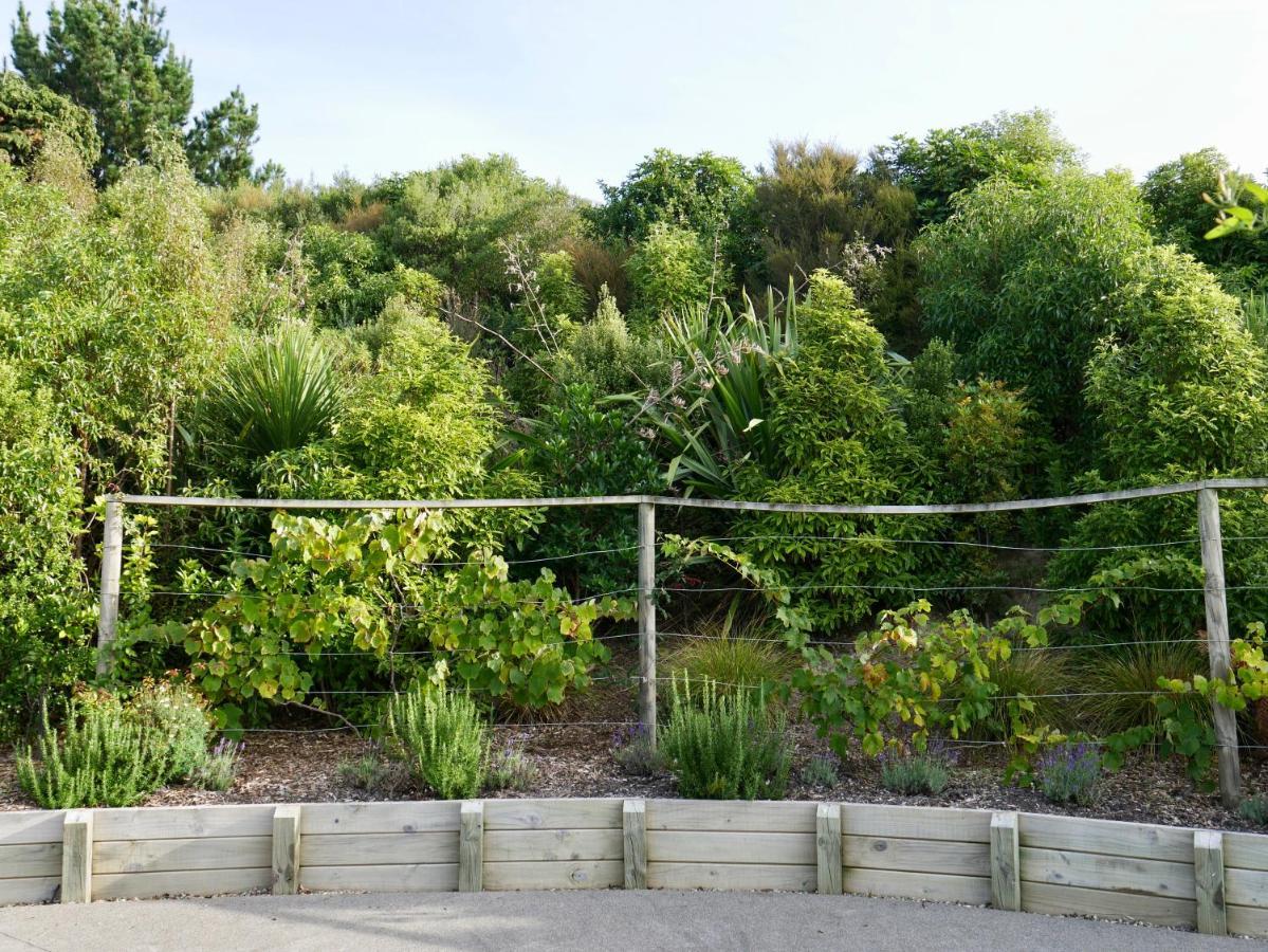 Aston Road Villa Bed & Breakfast Waikanae Exterior foto